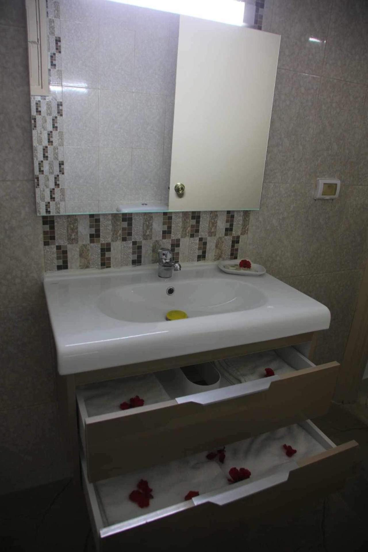 Hotel Amine صفاقس‎ المظهر الخارجي الصورة